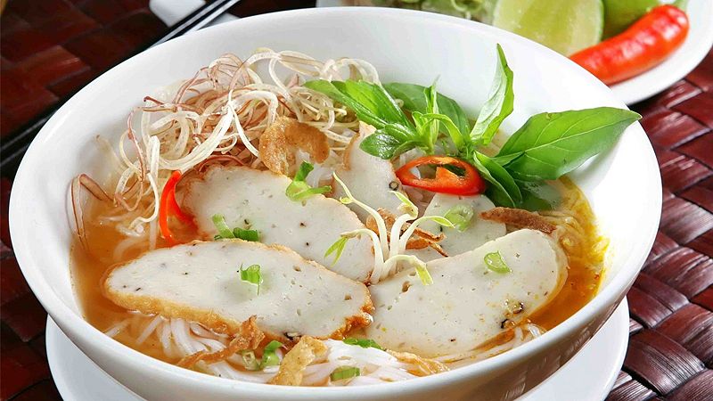 Bánh canh chả cá Mũi Né