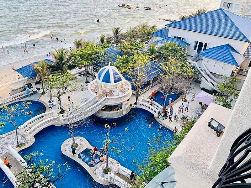 Nhà hàng Compass Grill tại Lan Rừng Resort Phước Hải