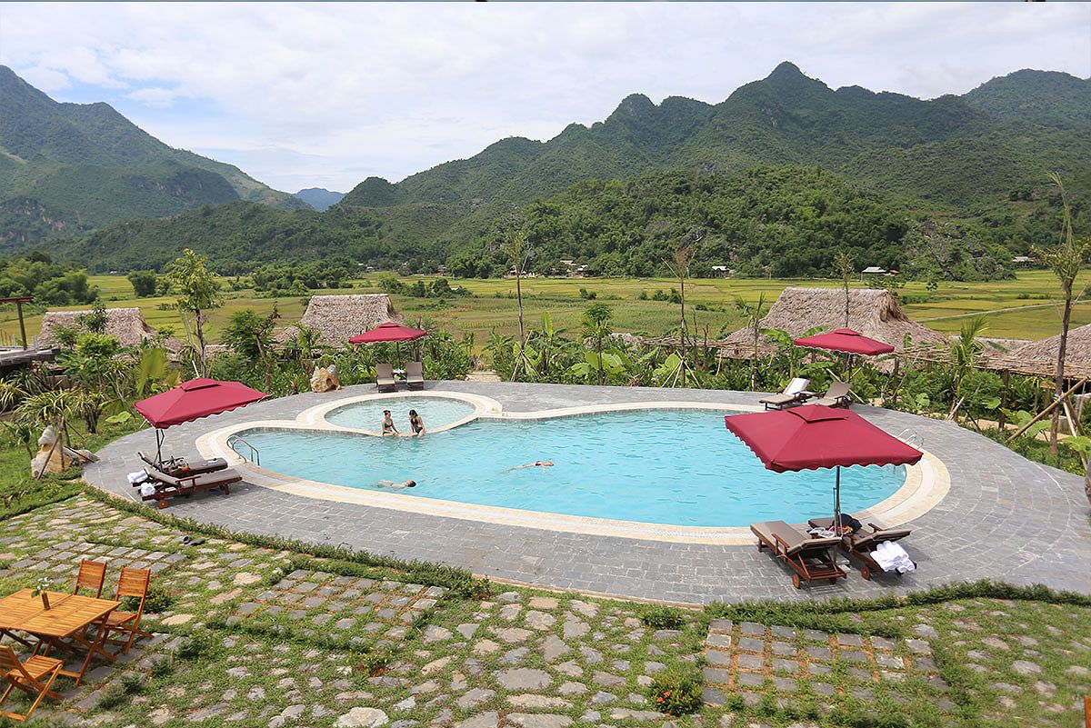 View nhìn từ nhà hàng Mai Châu Ecolodge Resort