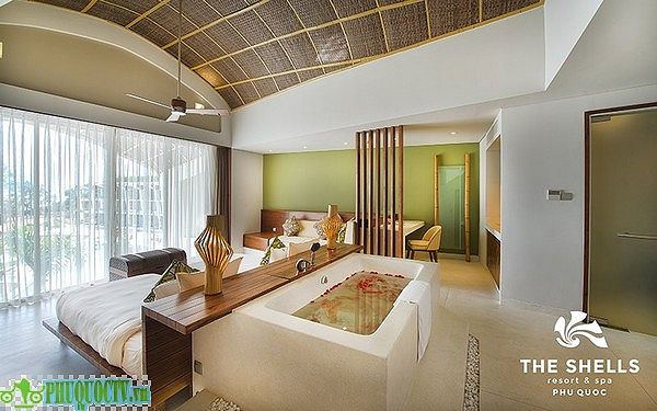 Waves Spa tại The Shells Resort